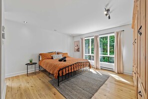 5 Schlafzimmer, Bügeleisen/Bügelbrett, WLAN, Bettwäsche