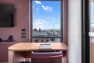 Room, 1 King Bed, Non Smoking (Efficiency) | Free WiFi
