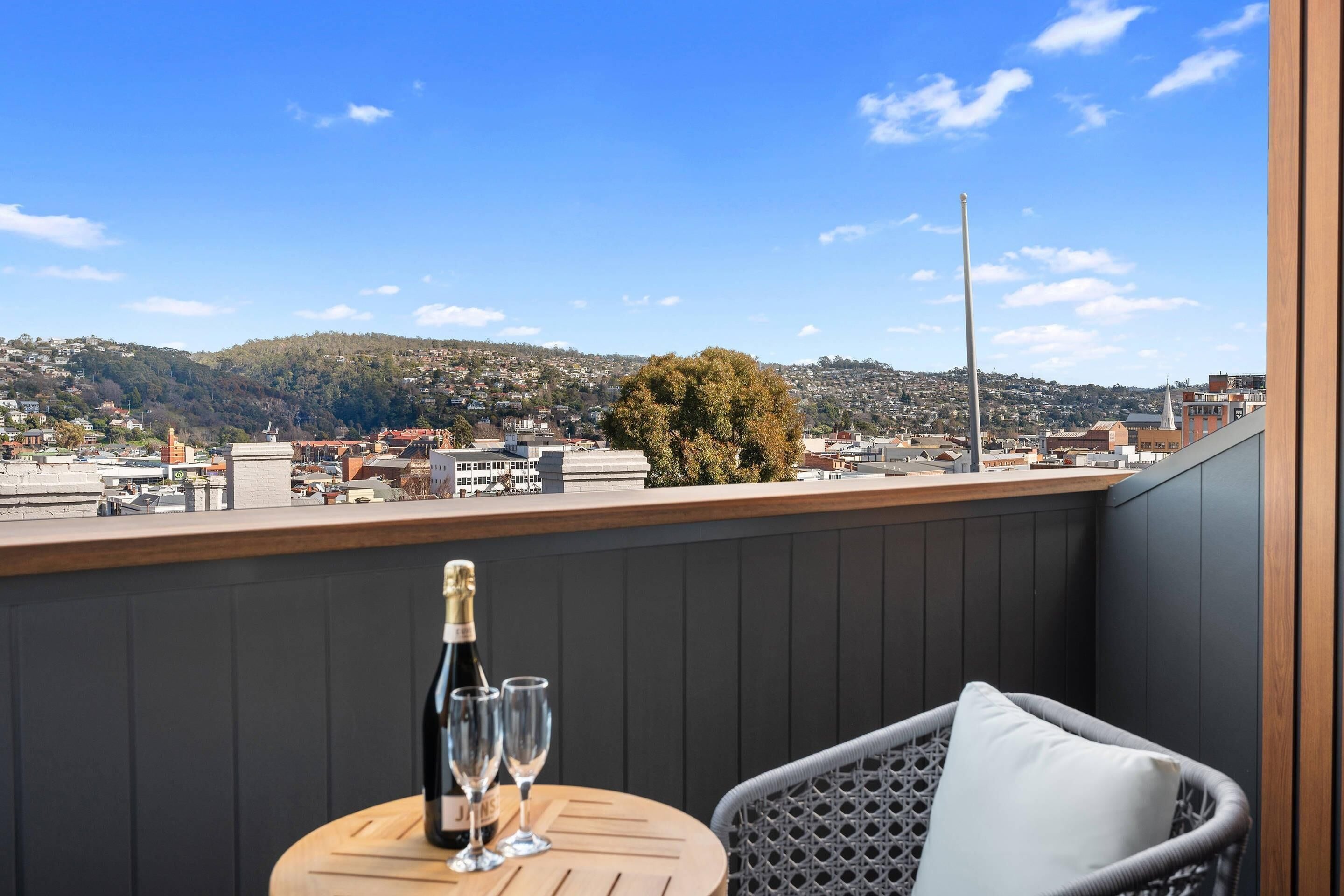 Room, 1 King Bed, Non Smoking (Efficiency)