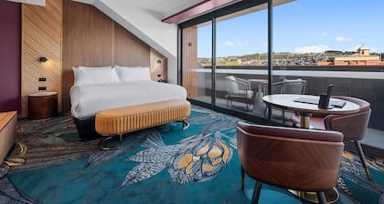 George Hotel Launceston, An Ascend Collection Hotel