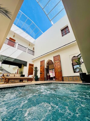 Piscine extérieure