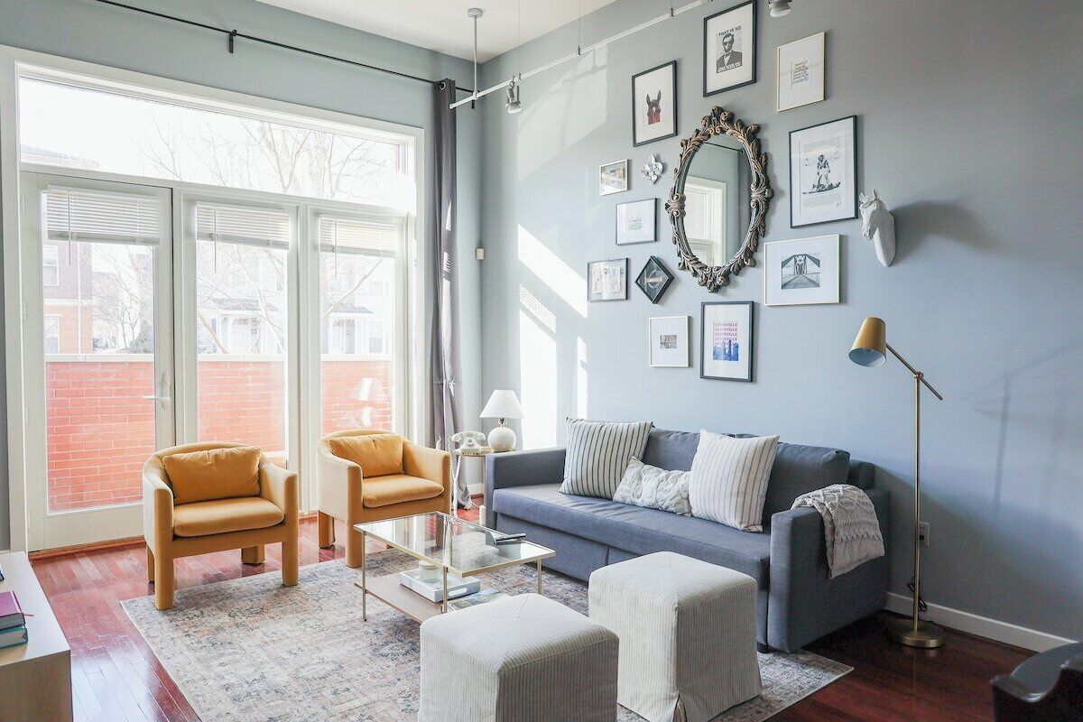 スマートテレビ、書庫、ステレオ、PC モニター