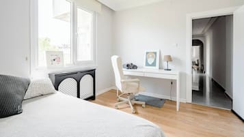 3 bedrooms, free WiFi, bed sheets