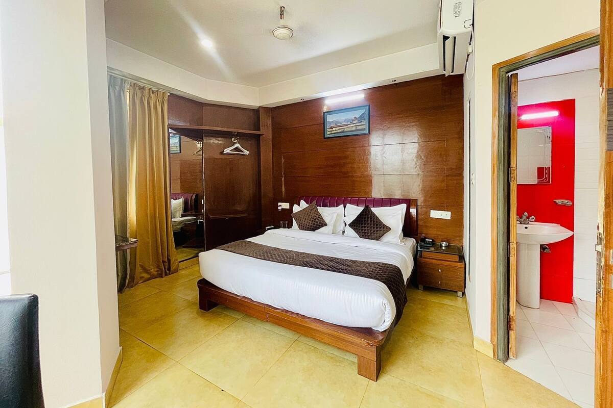 Executive Room | Premium bedding, WiFi (free), bed sheets