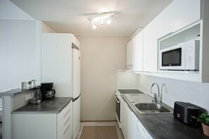 Mikrowelle, Ofen, Herdplatte, Geschirrspüler