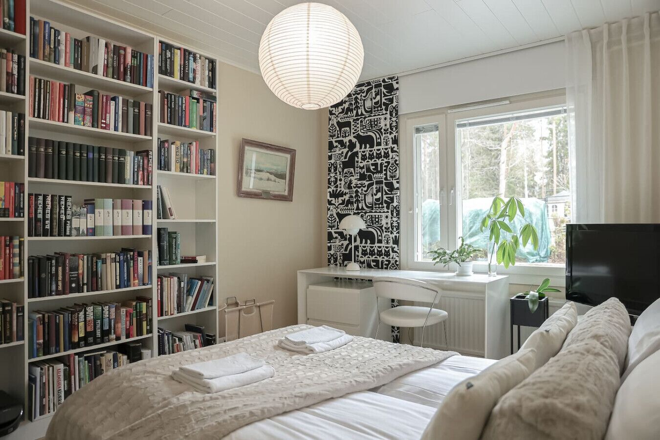 Työpöytä, silitysrauta/-lauta, Wi-Fi