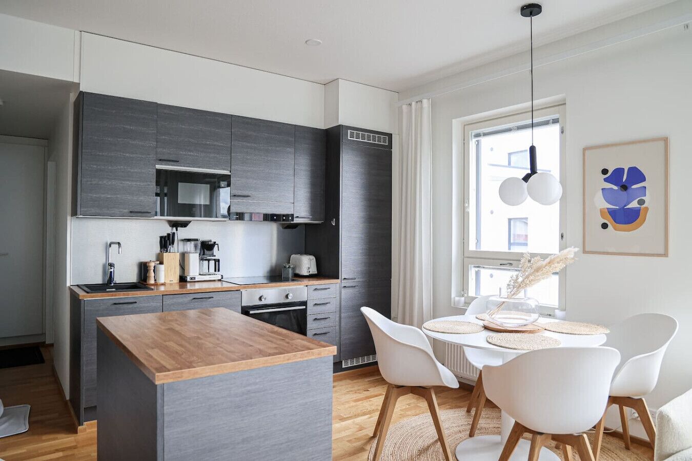 Refrigerador, microondas, horno y parrilla de estufa 