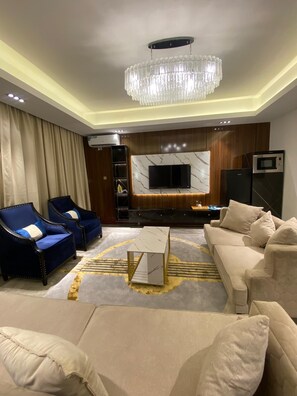 Deluxe appartement, toegankelijk voor rolstoelgebruikers, niet-roken | Woonruimte | Een printer