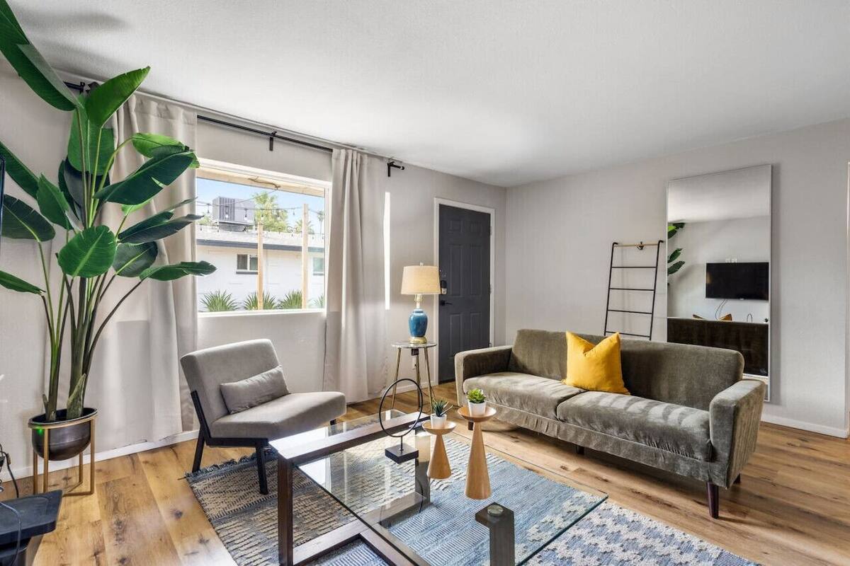 Apartment, 2 Bedrooms, Kitchen | Living area