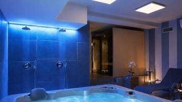 Sauna, vasca idromassaggio, bagno turco