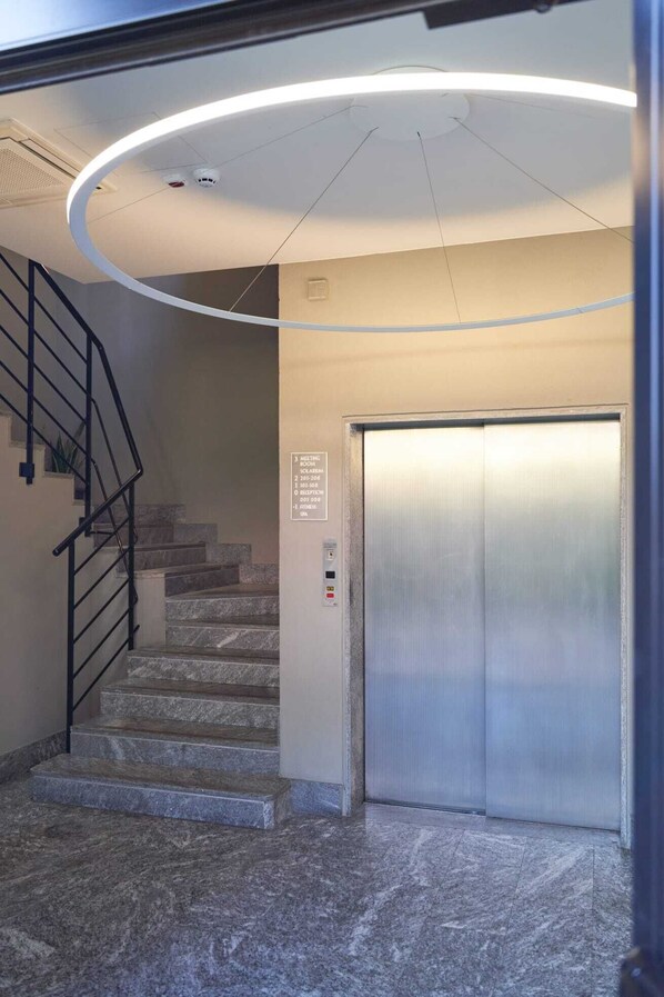 Handrails in stairways