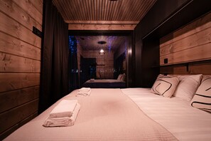 2 Schlafzimmer, Schreibtisch, Bügeleisen/Bügelbrett, WLAN