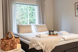 3 bedrooms, WiFi, bed sheets