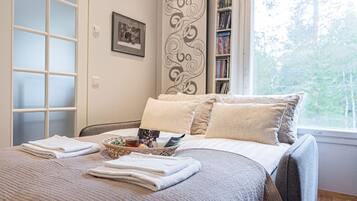 3 bedrooms, WiFi, bed sheets