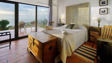 Fer et planche à repasser, Wi-Fi, draps fournis