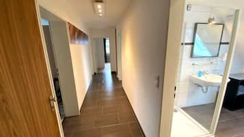 Classic Apartment, Mountain View | Bathroom
