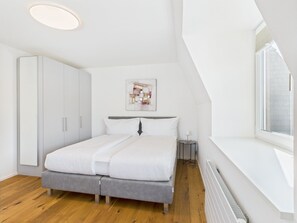 2 chambres, fer et planche à repasser, accès Internet, draps fournis