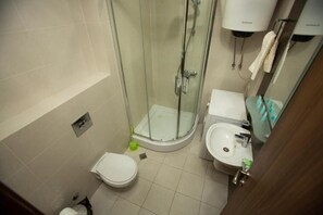 Standard Studio, Balcony | Bathroom