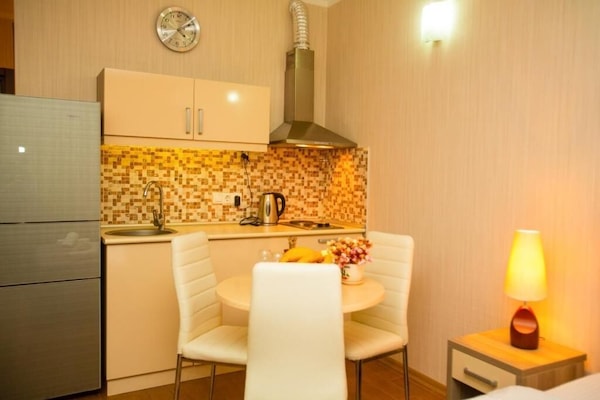 Standard Studio, Balcony | Private kitchen