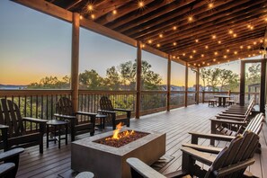 Terrace/patio - Lux 12 BR Cabin, Indoor Pool, Golf Rm, Sleeps 36 (Sevierville)