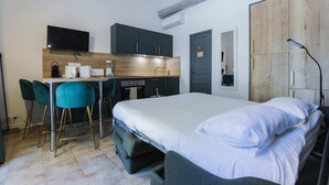 Sınıflandırılmamış resim, 28 üzerinden 3, düğme