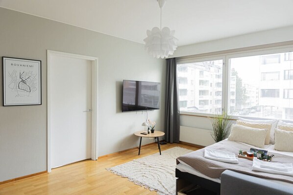 2 bedrooms, WiFi, bed sheets