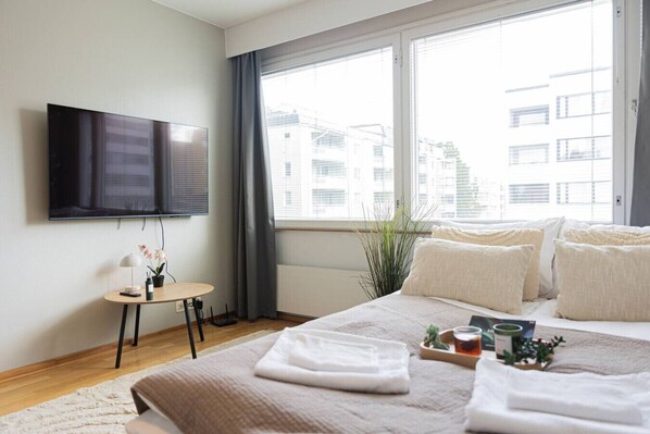 2 bedrooms, WiFi, bed sheets