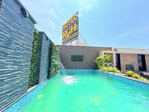 ROYAL GRAND HERITAGE PURI