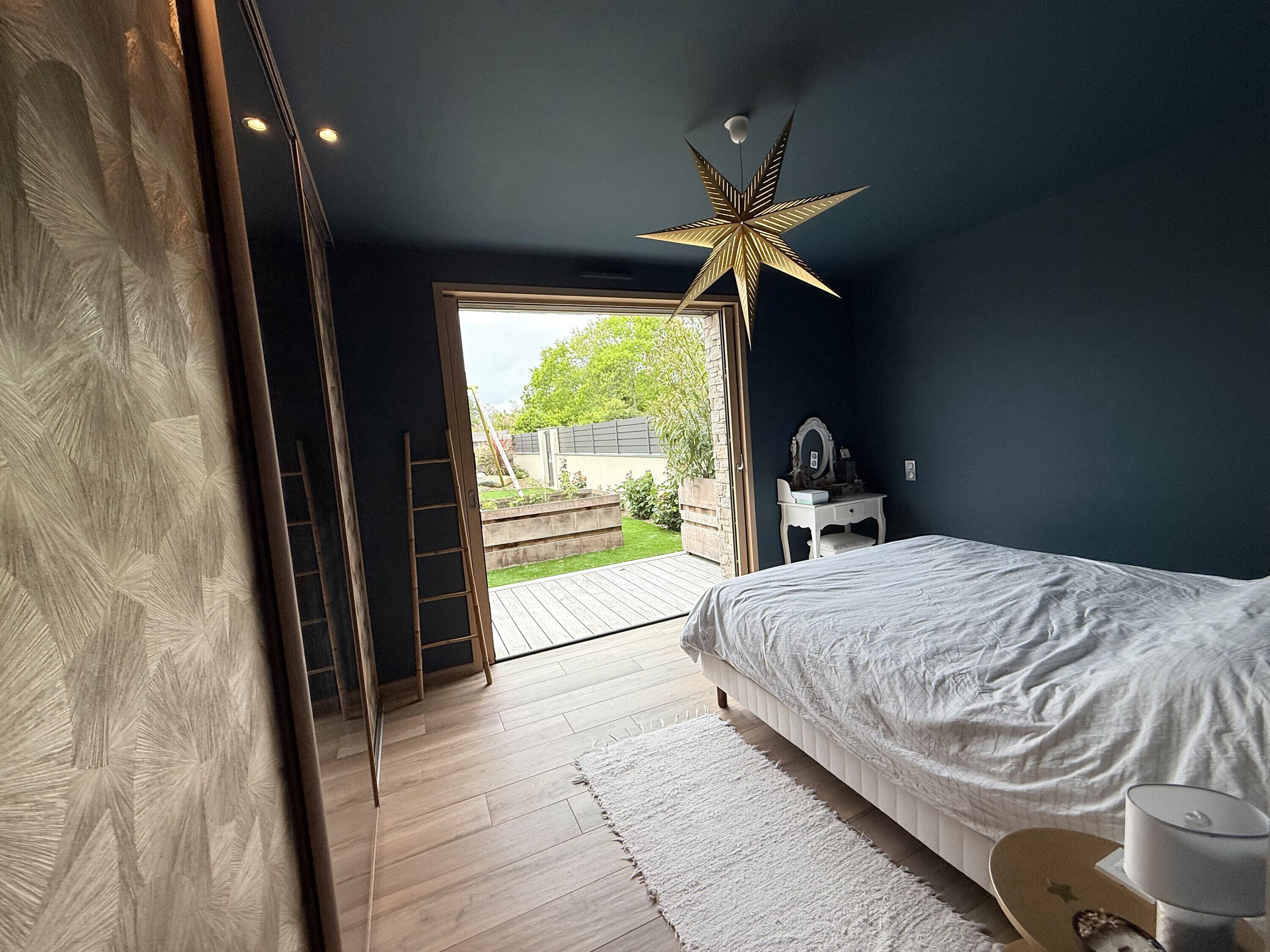 5 slaapkamers, een strijkplank/strijkijzer, wifi, beddengoed