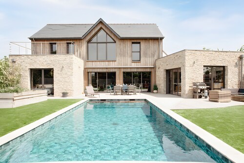 Villa 'Breizh'ome' avec piscine privée, terrasse privée et Wi-Fi