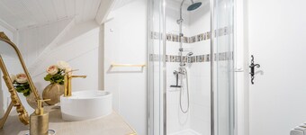 Renovated house in Mimizan for 10 people with garden close to ocean