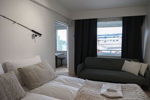 2 bedrooms, WiFi, bed sheets