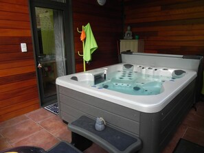 Bain à remous intérieur