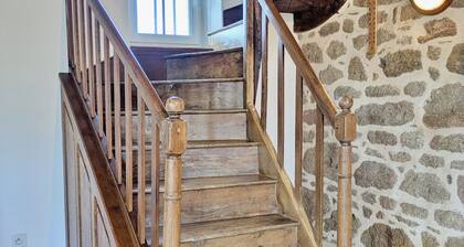 Spacious rural retreat in Chantrigné for 14 guests with games room