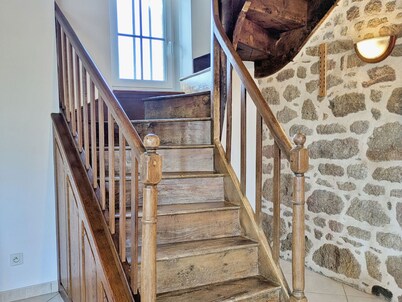 Spacious rural retreat in Chantrigné for 14 guests with games room