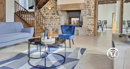 Chez Juliette: Family Cottage with Games Room and Fireplace