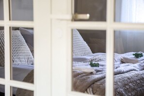4 室のベッドルーム、WiFi、ベッドシーツ