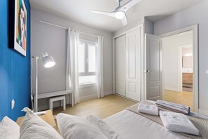 3 bedrooms, desk, iron/ironing board, travel cot