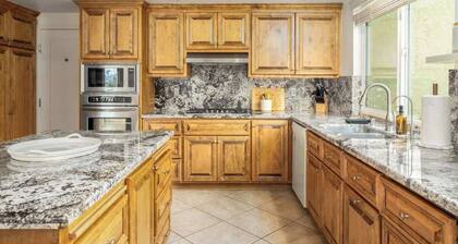 Hot Tub Pool 3bed Home