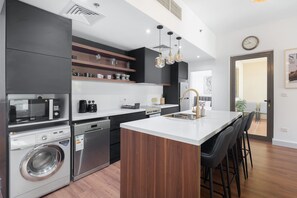 Apartment | 2 bedrooms, Internet - JBR Apartment Sleeps 4 Very Close to the Beach (Dubai)