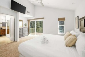 3 室のベッドルーム、アイロン / アイロン台、WiFi、ベッドシーツ