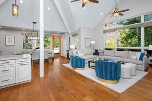 Téléviseur connecté, foyer, bureau