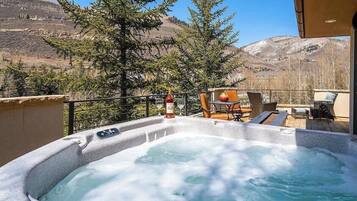 Bañera de hidromasaje exterior