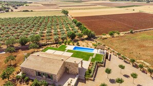 Exterior - Finca Aubaco
Stunning Finca with pool and garden (PM)