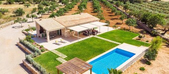 Finca Aubaco
Stunning Finca with pool and garden