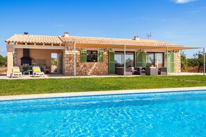 Pool - Finca Aubaco
Stunning Finca with pool and garden (PM)