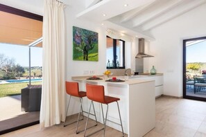 Private kitchen - Finca Aubaco
Stunning Finca with pool and garden (PM)