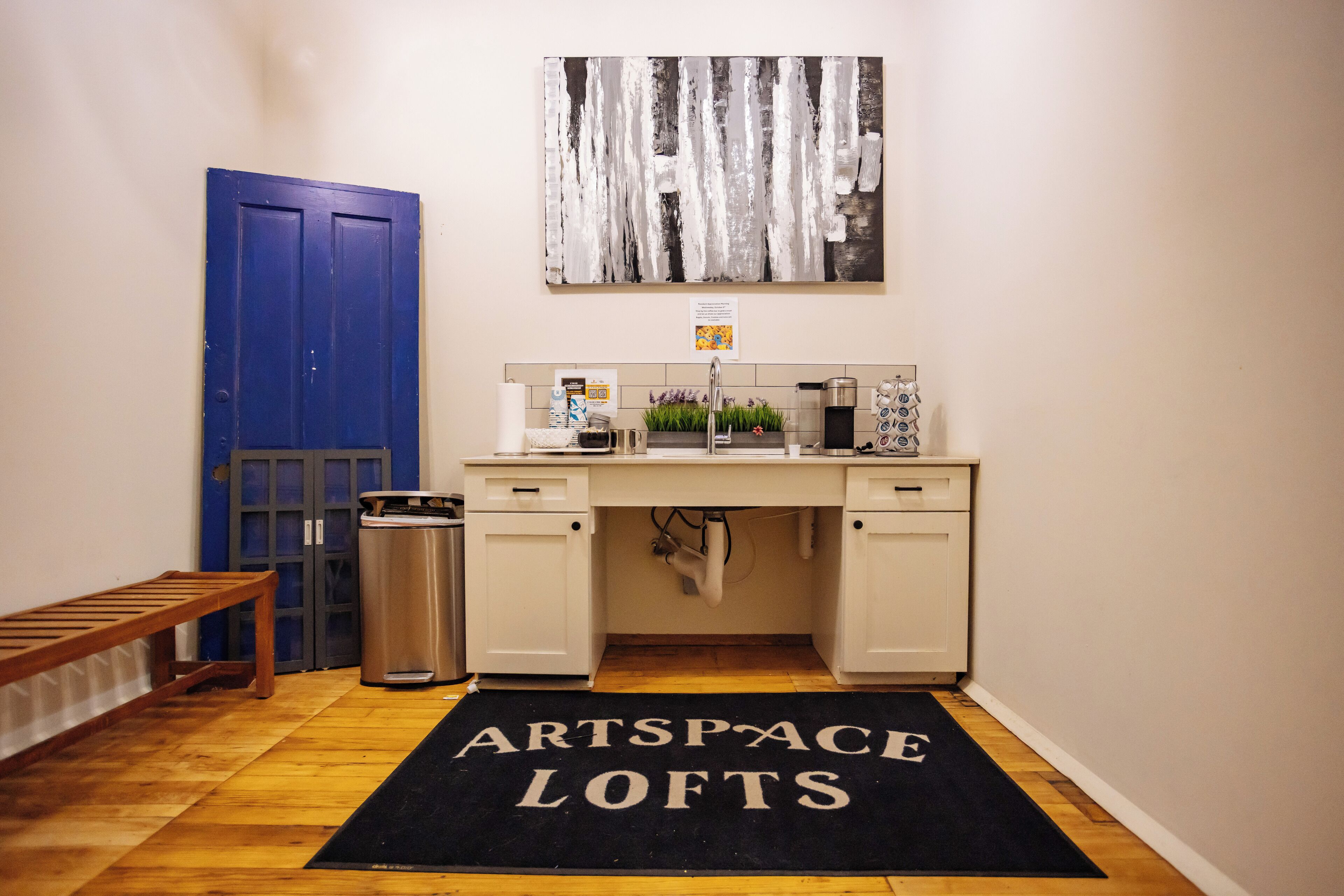 Interni