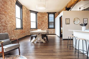 Dining - Urban 2BR Loft | Skyline Sunsets + Streetcar (Kansas City)