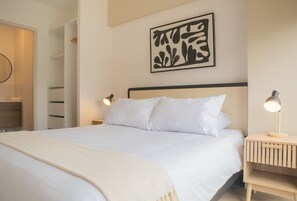 House | 2 bedrooms - w Stylish 2BR With Balcony in San Isidro (Lima)